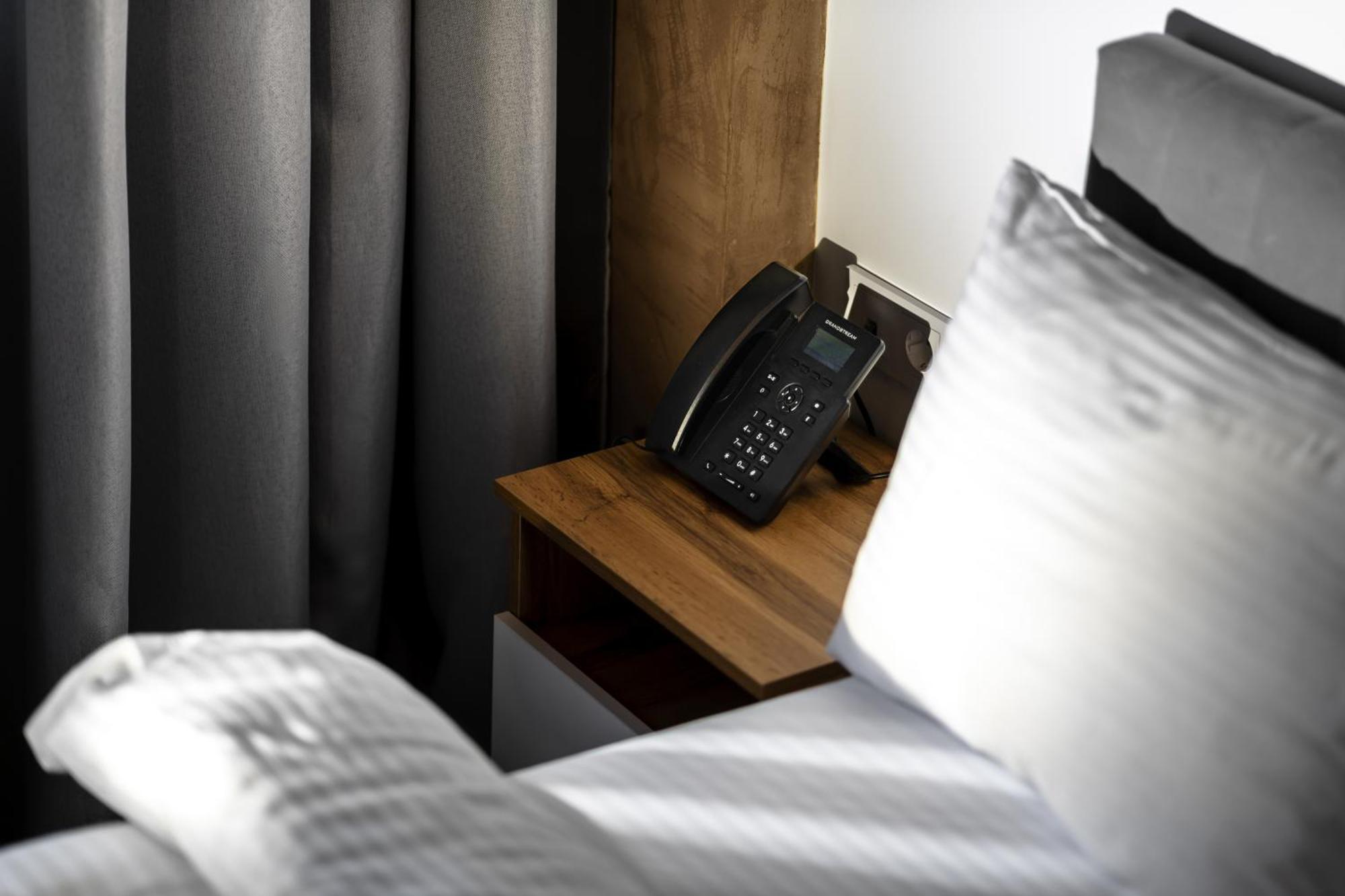 Apart Hotel Loft Алма Ата Екстериор снимка