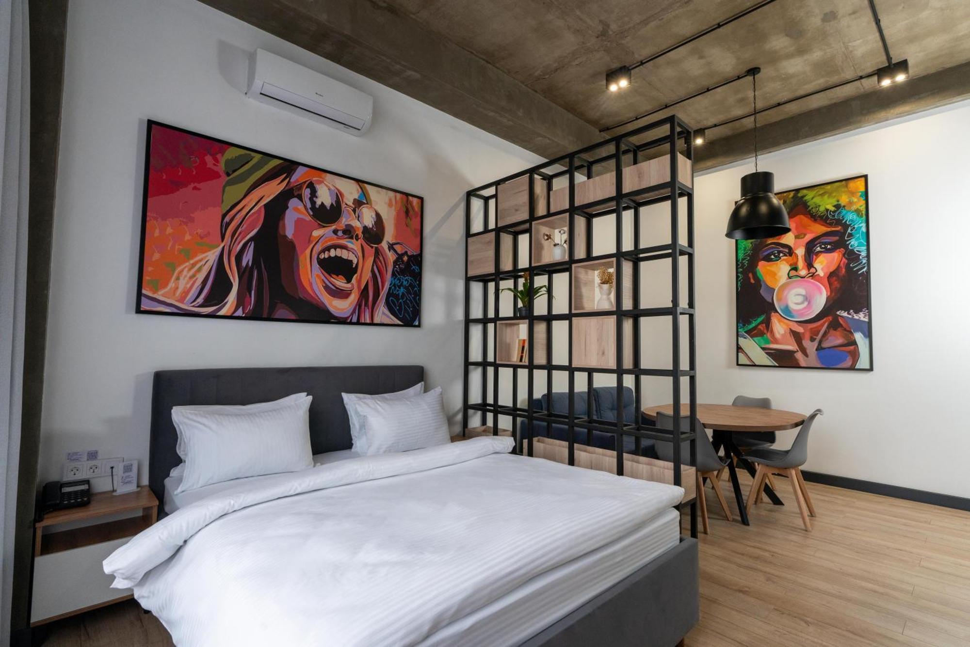 Apart Hotel Loft Алма Ата Екстериор снимка