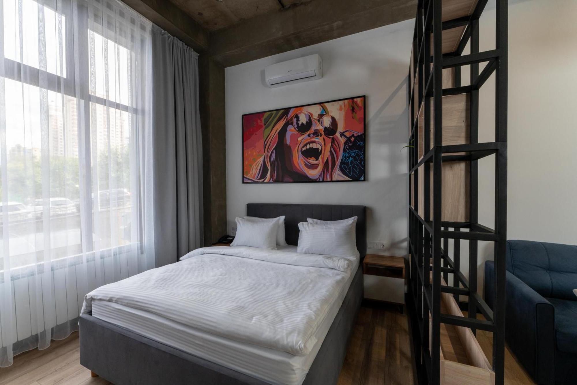 Apart Hotel Loft Алма Ата Екстериор снимка